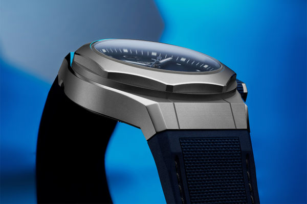 Girard-Perregaux Laureato Absolute Ti 230 Luxury Watch