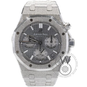 Audemars Piguet Royal Oak Frosted Gold Selfwinding Chronograph pre-owned luxury watch front face