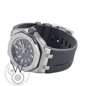 Royal Oak Offshore Diver 42mm Steel Grey Dial 15720ST.OO.A009CA.01 pre-owned luxury watch side view