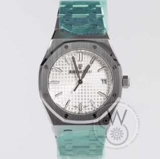 Audemars Piguet Royal Oak Selfwinding Silver Dial product thumbnail image
