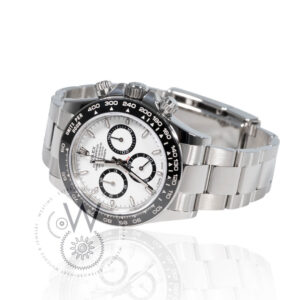 Rolex Cosmograph Daytona 126500LN, stainless steel case, white dial, black ceramic bezel, Oyster bracelet.