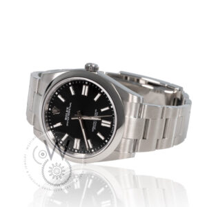 Rolex Oyster Perpetual 41 Ref. 124300, stainless steel case, black dial, Oyster bracelet.